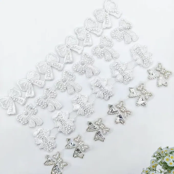 White flower and butterfly motif collection · MET-1001 — product view
