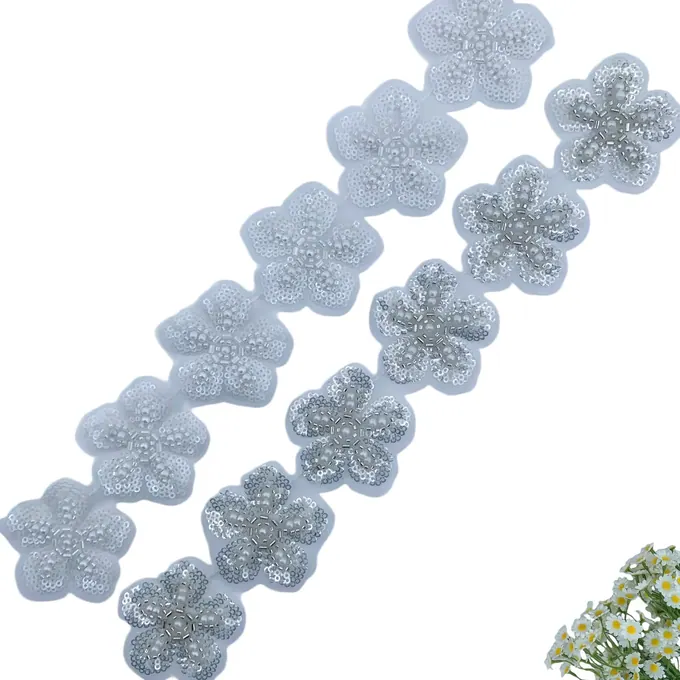 Clover-flower beaded trim · MET-1005 — product view