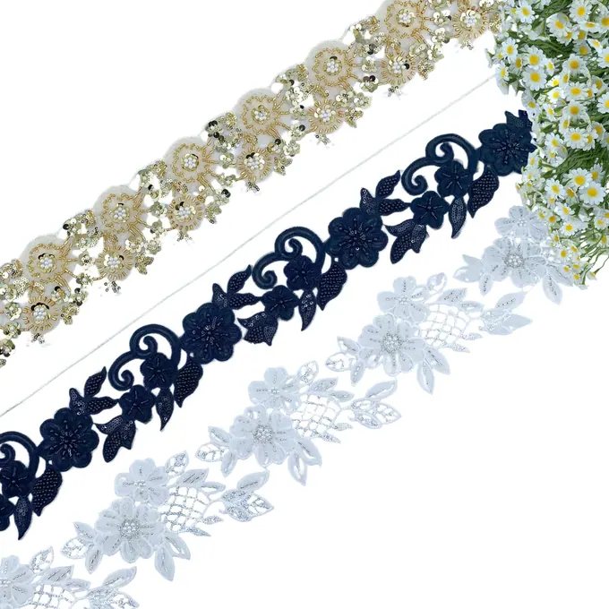 Floral vine sequin trim · MET-1012 — product view