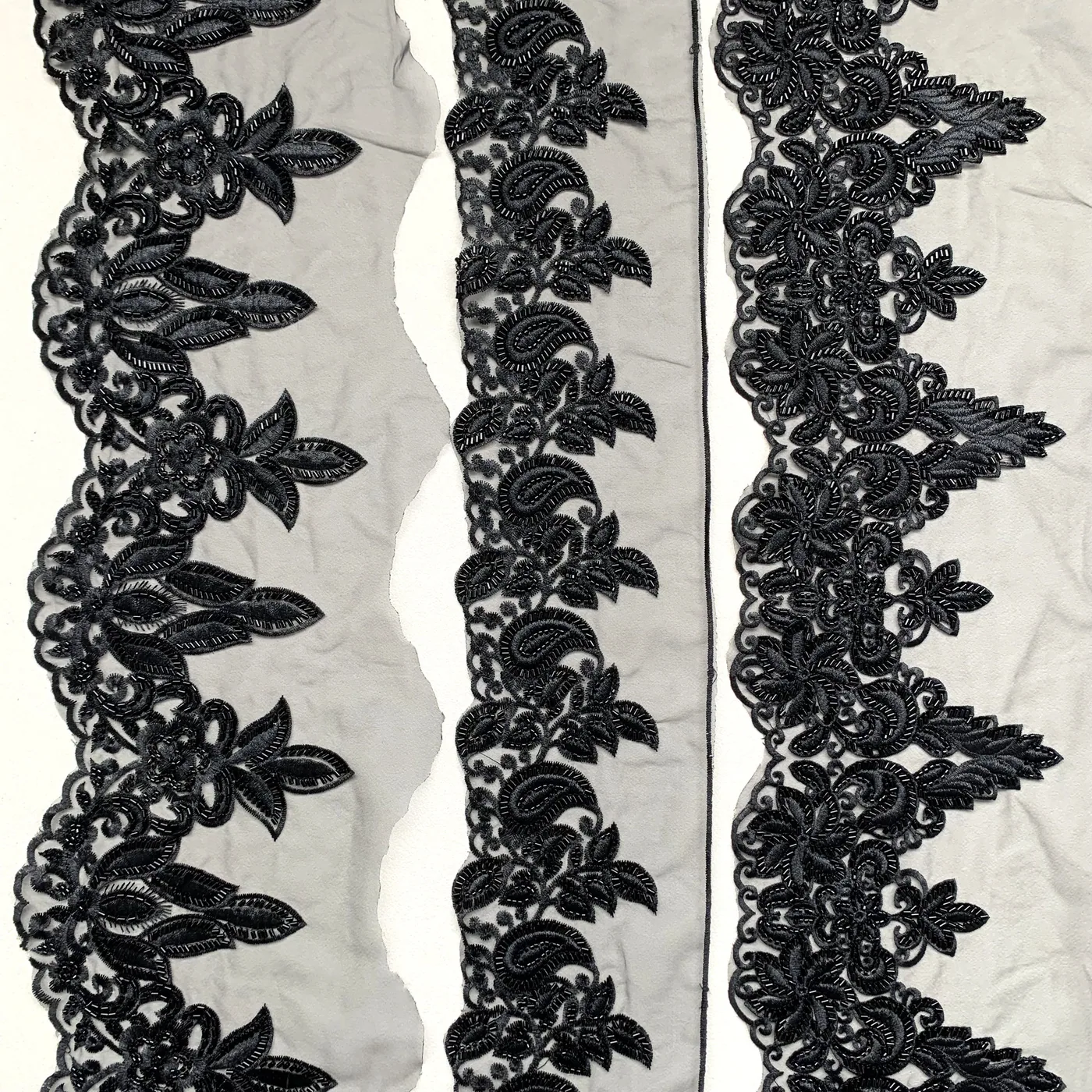 Black crown floral beaded trim · MET-2007 — product view