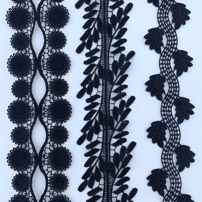 Black leaf and round motif lace · MET-3003 — product view