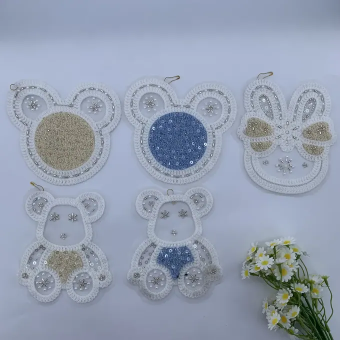 Teddy bear embroidered appliqué · MET-4008 — product view
