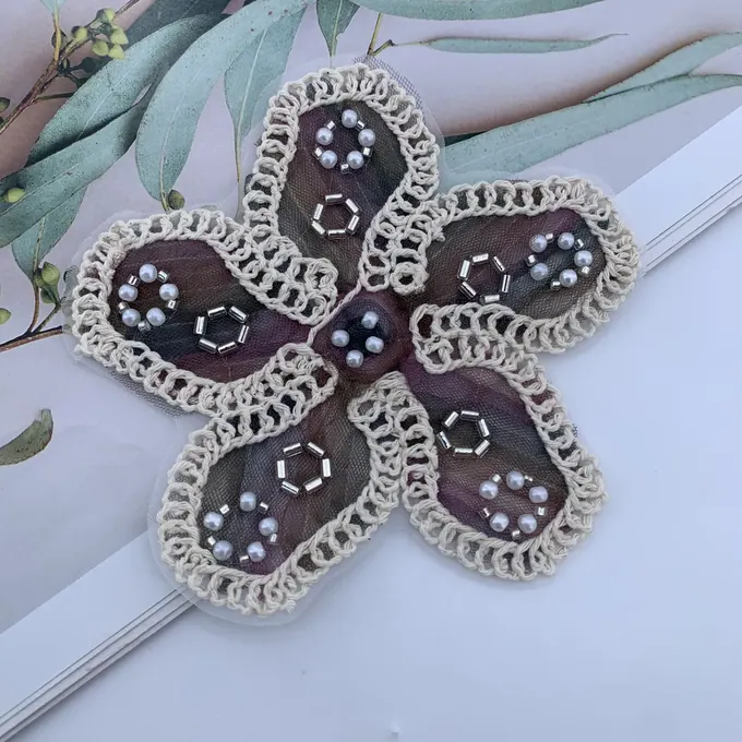 Large floral beaded appliqué · MET-4029 — product view