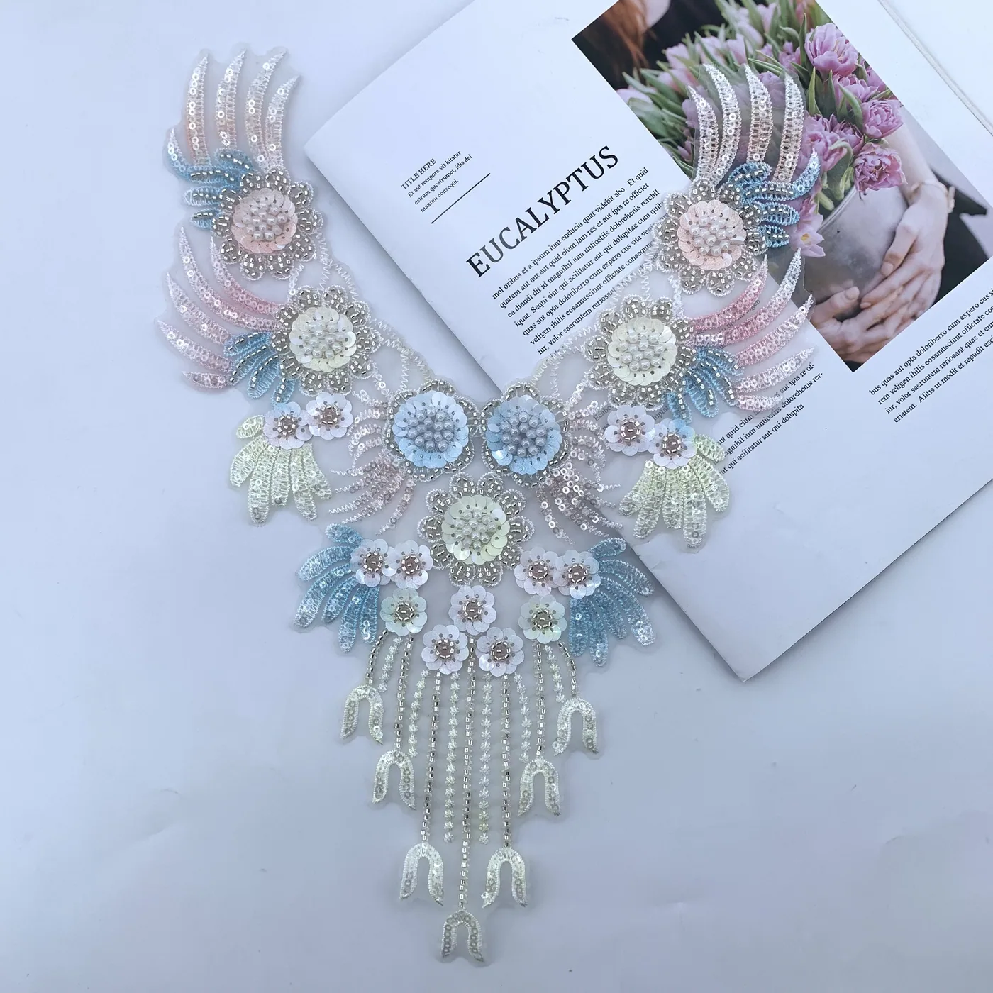 Floral tassel neckline · MET-4038 — product view