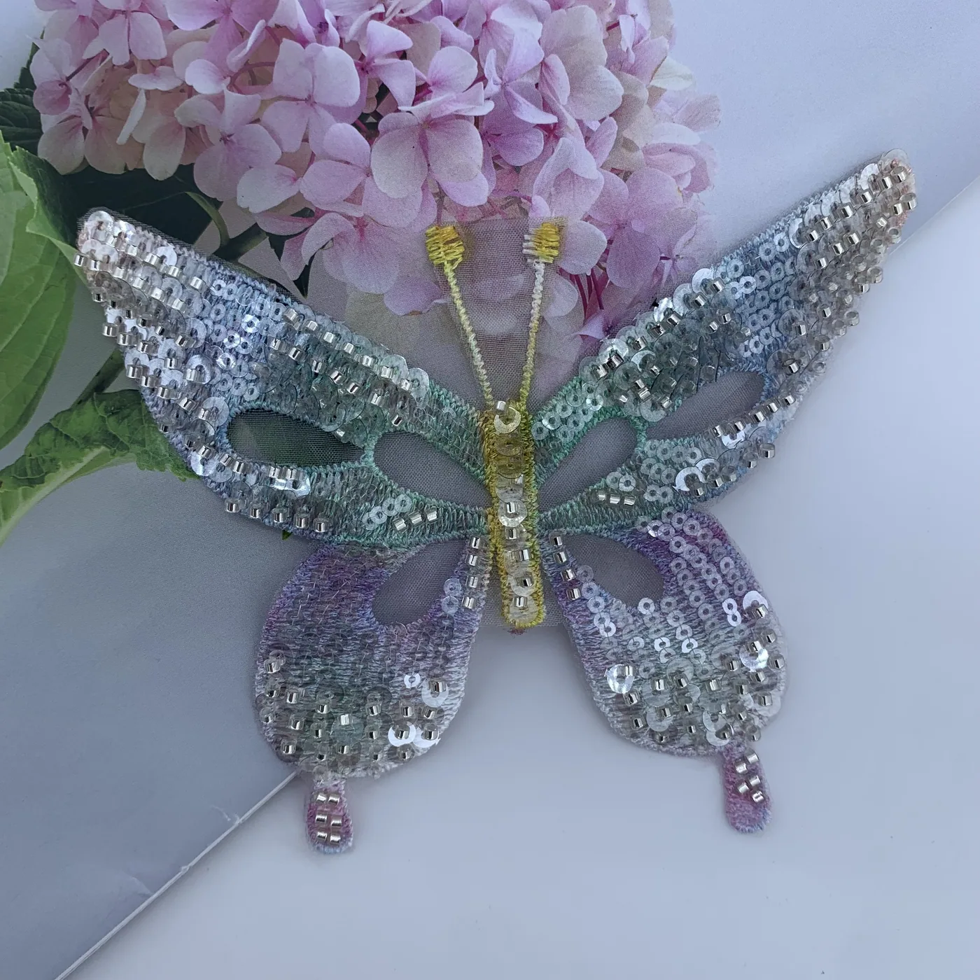 Sequin butterfly appliqué · MET-4045 — product view