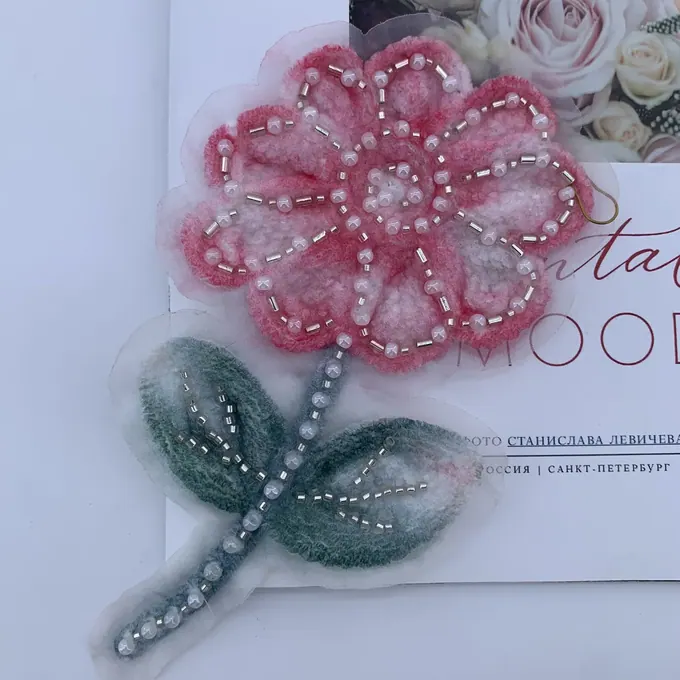 Layered bloom appliqué · MET-4059 — product view