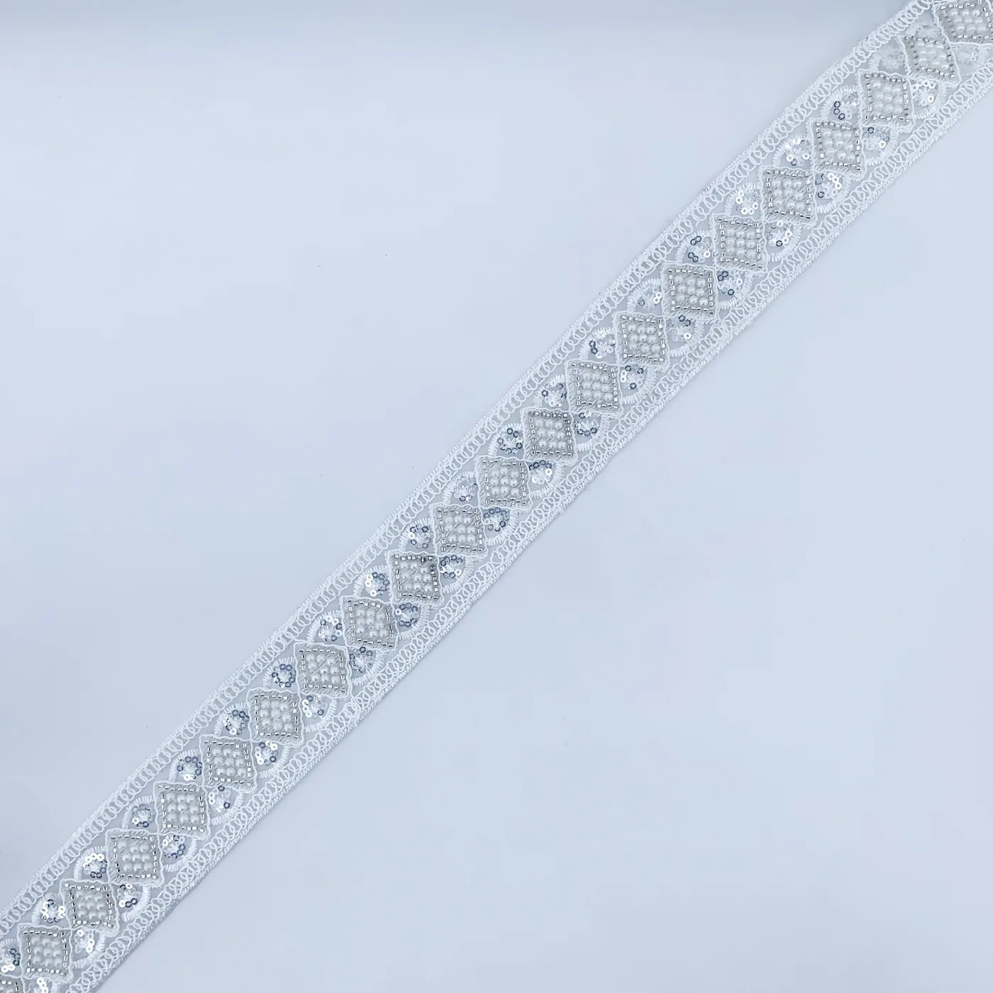 White beaded trim · MET-6005 — product view