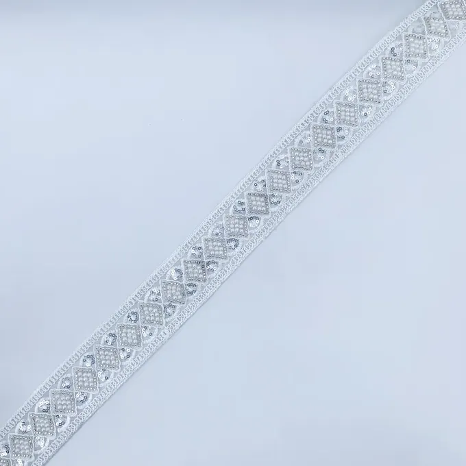 White beaded trim · MET-6005 — product view