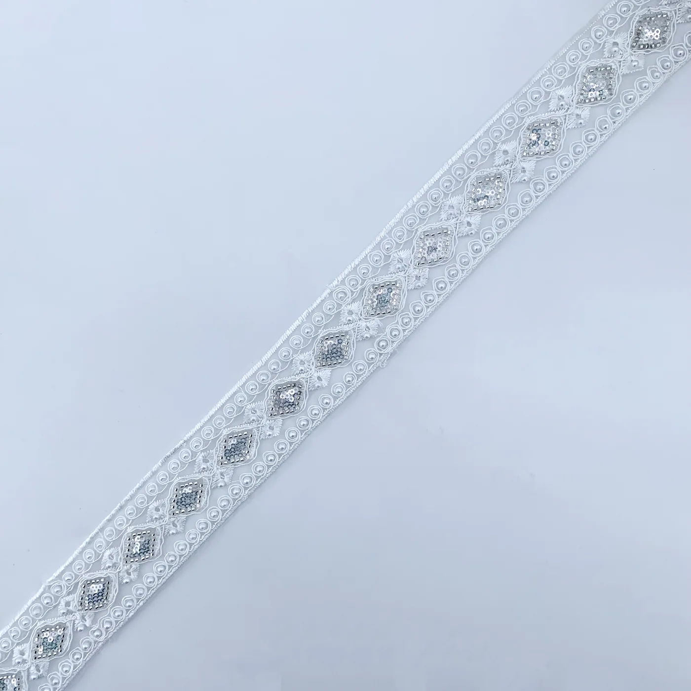 White beaded trim · MET-6018 — product view