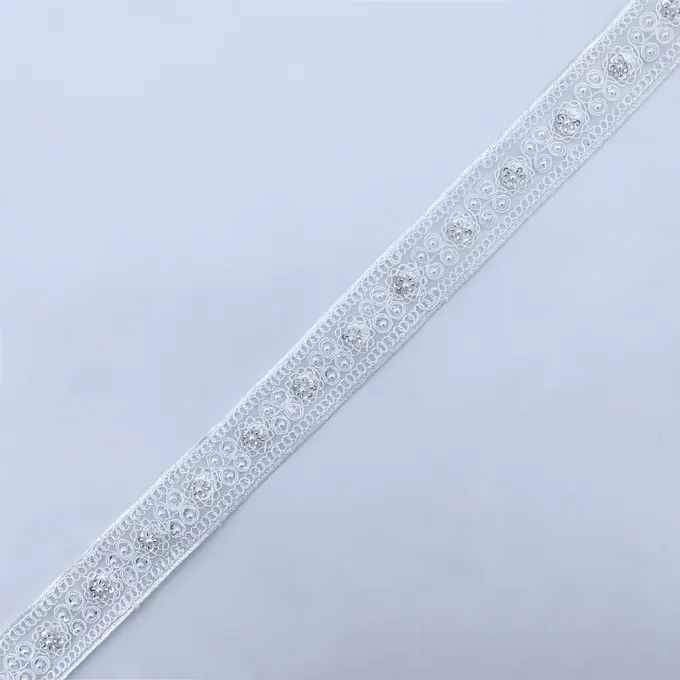 White beaded trim · MET-6019 — product view