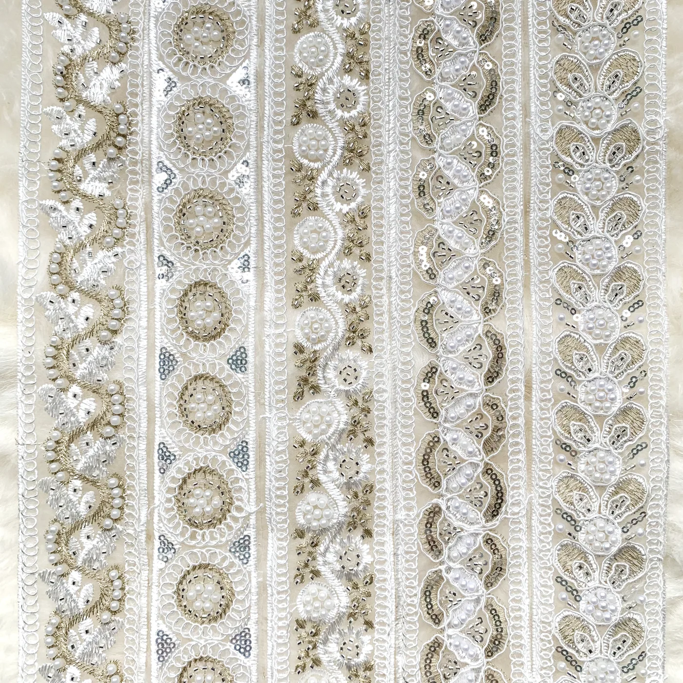 White and gold beaded trim collection · MET-6020 — product view