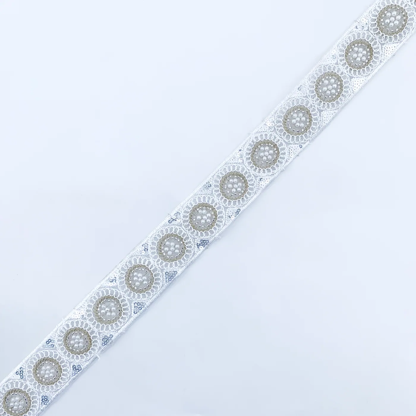 White and gold beaded trim · MET-6023 — product view