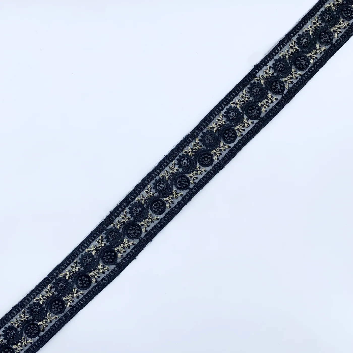 Black and gold beaded trim · MET-6031 — product view