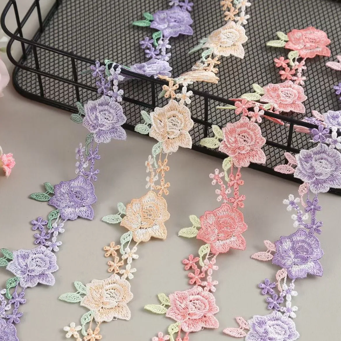 Floral embroidered trim · MET-8007 — product view