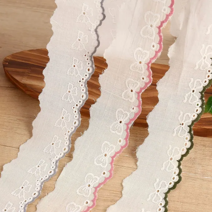 Scalloped embroidered lace trim · MET-8041 — product view