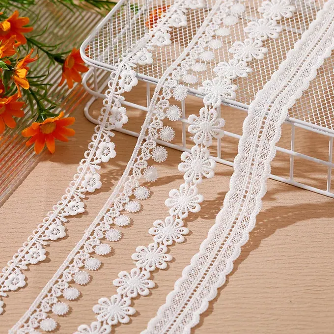 Floral embroidered trim · MET-8065 — product view