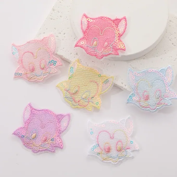 Character motif appliqué · MET-8081 — product view