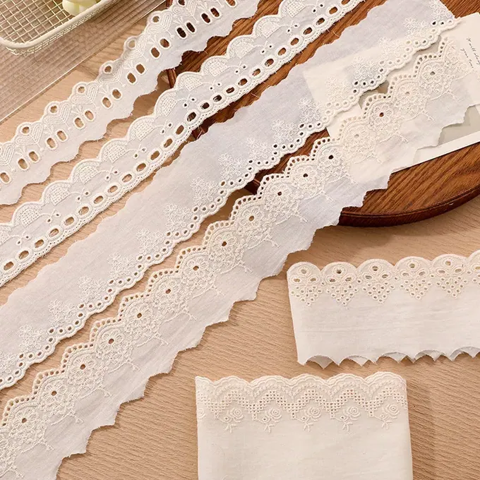 Scalloped embroidered lace trim · MET-8089 — product view