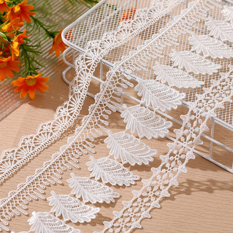 Floral embroidered trim · MET-8092 — product view